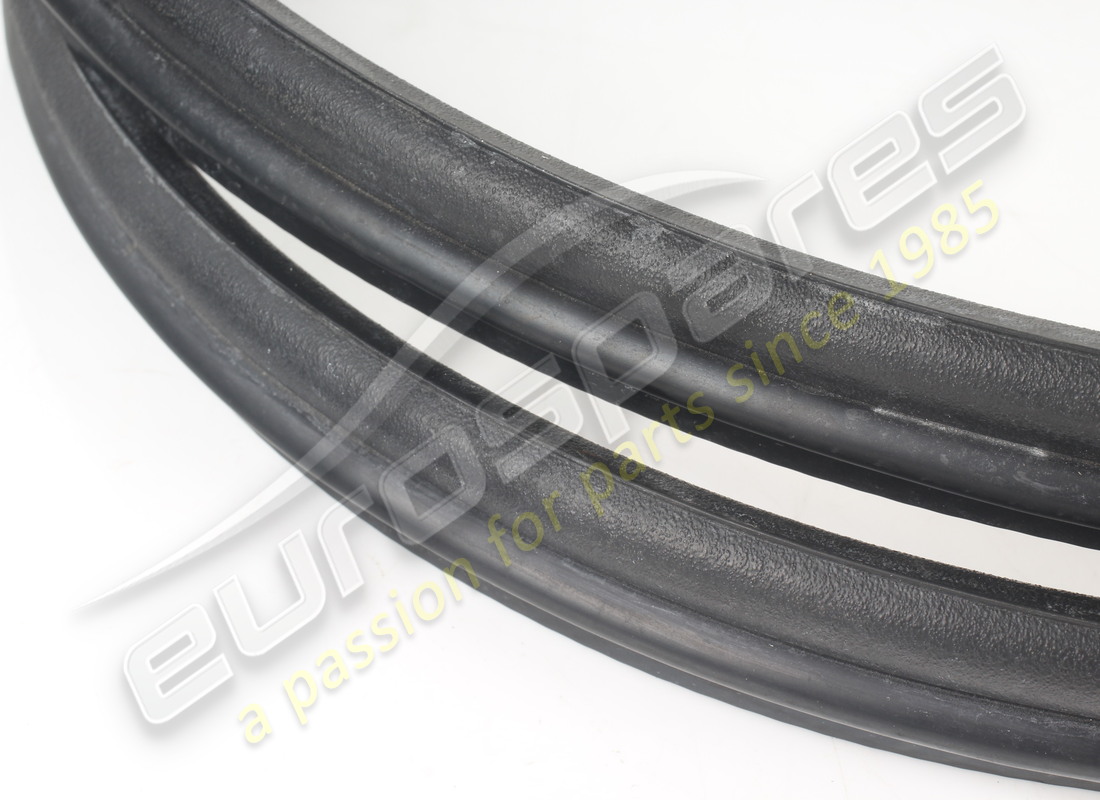 JOINT DE CUVE DE COFFRE D'OCCASION FERRARI. NUMÉRO DE PIÈCE 819615 (3) joint de cuve de coffre d'occasion ferrari. numéro de pièce 819615 (3)