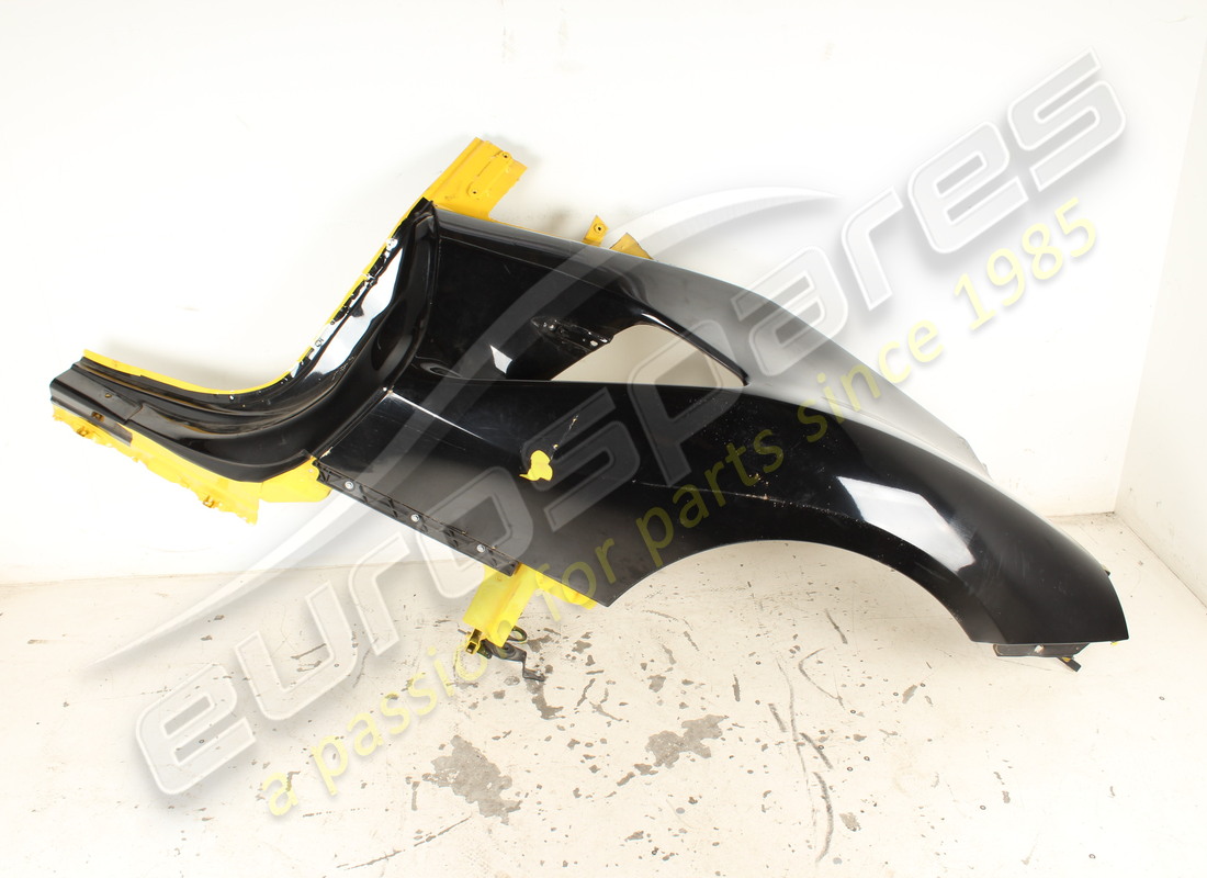 utilisé ferrari numéro de pièce lh flank 88331900