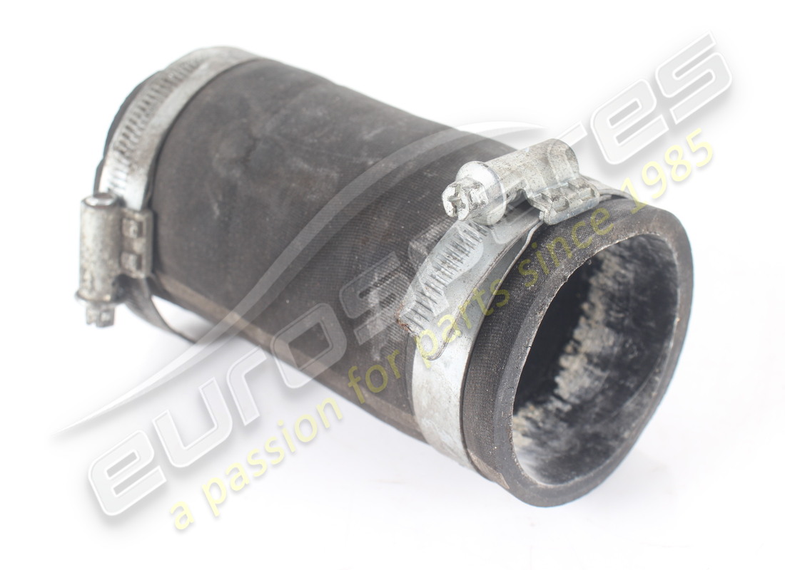 TUYAU DE REMPLISSAGE DE CARBURANT USAGÉ FERRARI. NUMÉRO DE PIÈCE 117618 (1) tuyau de remplissage de carburant usagé ferrari. numéro de pièce 117618 (1)