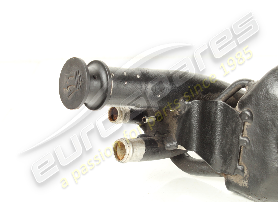 RÉSERVOIR D'HUILE MASERATI UTILISÉ. NUMÉRO DE PIÈCE 205033 (3) réservoir d'huile maserati utilisé. numéro de pièce 205033 (3)