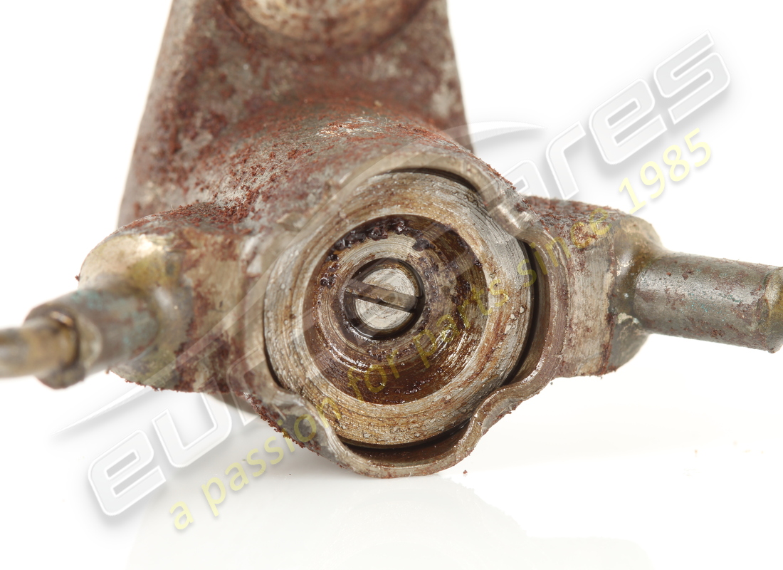 BUSE DE REFROIDISSEMENT DE PISTONS FERRARI UTILISÉE. NUMÉRO DE PIÈCE 191973 (4) buse de refroidissement de pistons ferrari utilisée. numéro de pièce 191973 (4)