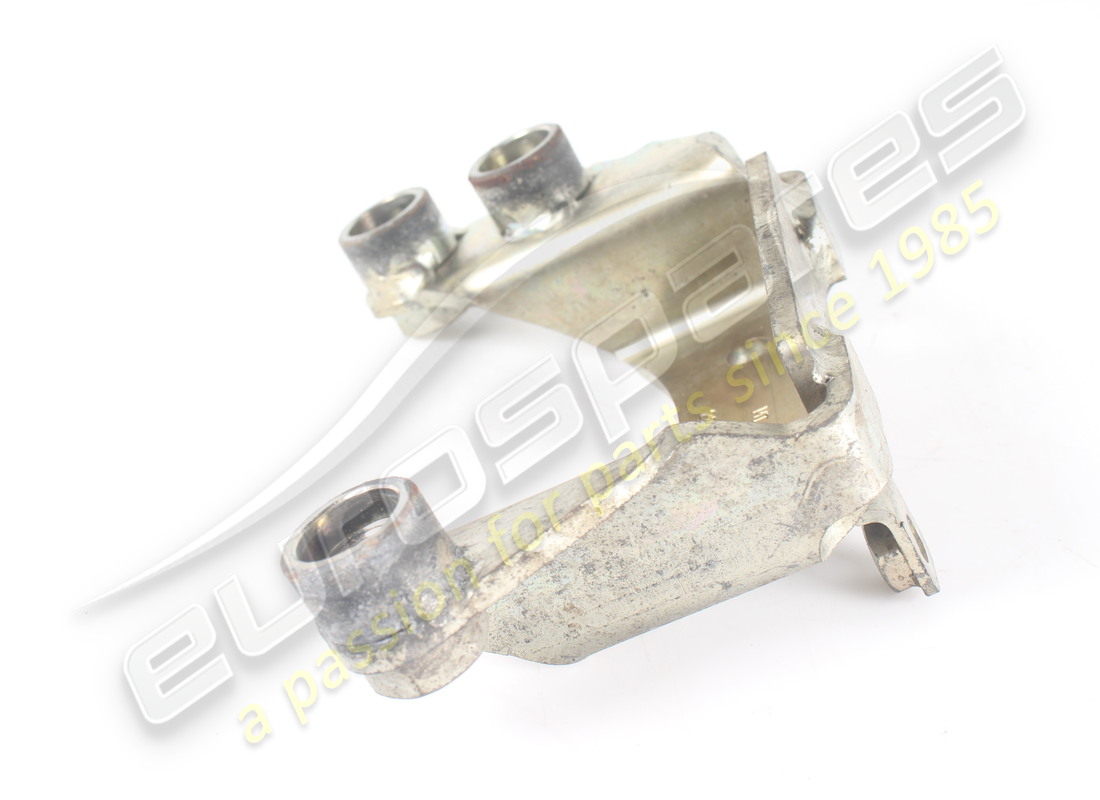 UTILISÉ FERRARI SUPPORT DE LIMITEUR DE DÉPLACEMENT DE BUSH DROIT. NUMÉRO DE PIÈCE 280020 (2) utilisé ferrari support de limiteur de déplacement de bush droit. numéro de pièce 280020 (2)