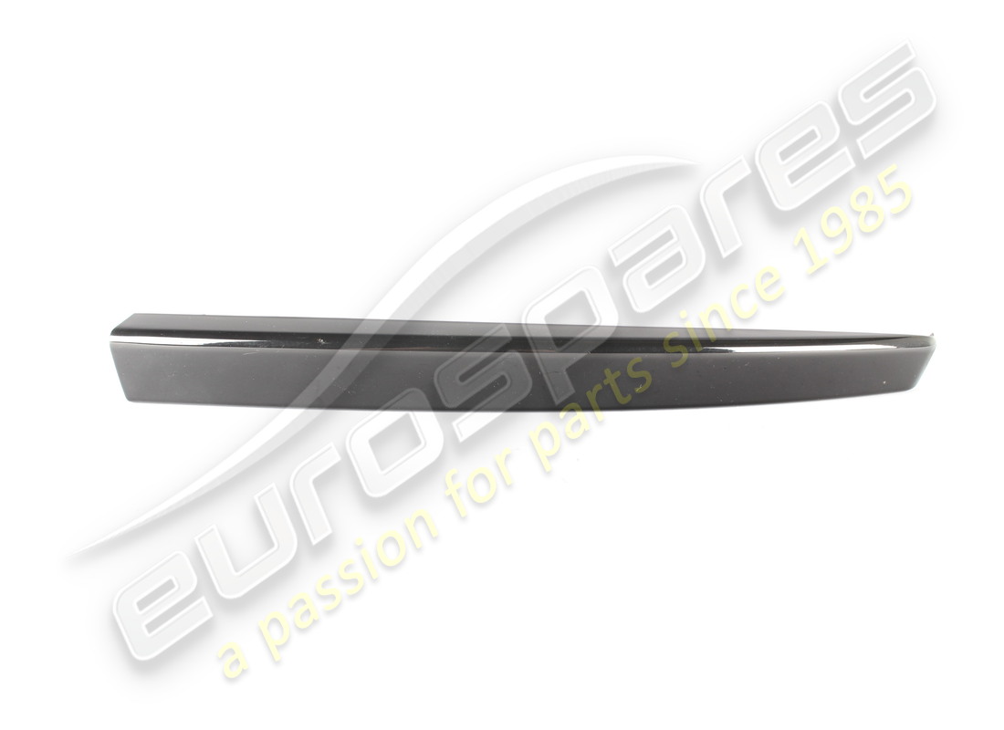COUVERCLE AVANT DROIT D'OCCASION Maserati (NOIR). NUMÉRO DE PIÈCE 670093074 (1)