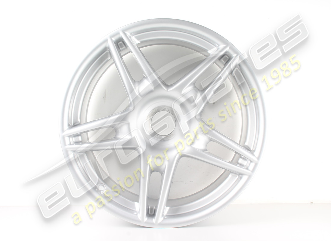 JANTE DE ROUE AVANT Ferrari RECONDITIONNÉE. NUMÉRO DE PIÈCE 192918 (1)