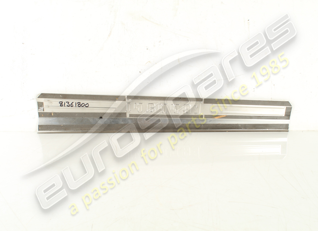 utilisé ferrari plaque de pied droite. numéro de pièce 81361800 (2)