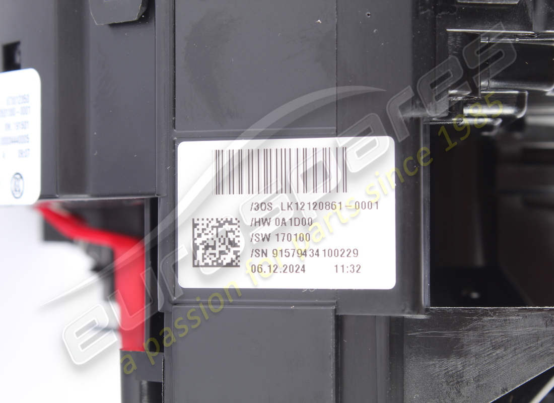 nouveau commutateur de colonne de direction maserati. numéro de pièce 673012350 (6)