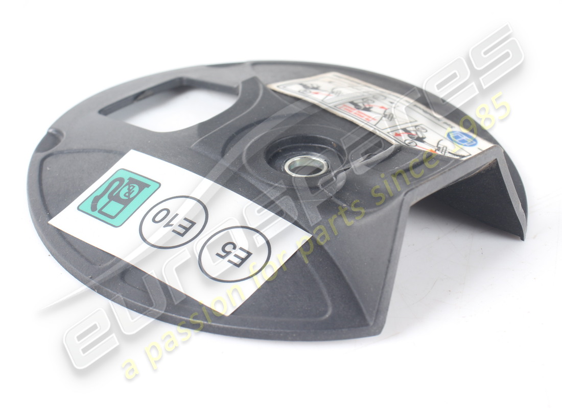 COUVERCLE INTÉRIEUR DE FERRARI UTILISÉ POUR LE REMPLISSAGE DE CARBURANT. NUMÉRO DE PIÈCE 87740700 (2) couvercle intérieur de ferrari utilisé pour le remplissage de carburant. numéro de pièce 87740700 (2)