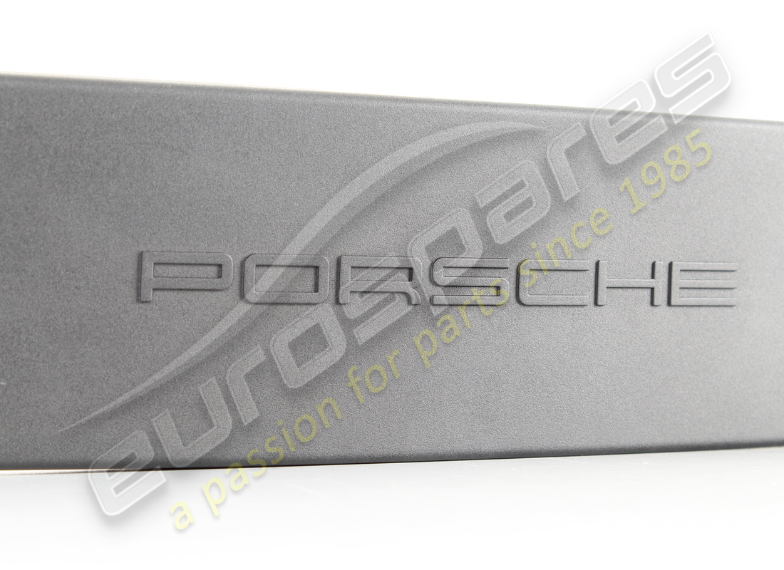 NOUVEAU SUPPORT DE PLAQUE D'IMMATRICULATION PORSCHE NOIR SATINÉ. RÉFÉRENCE 9877011050301C (2) nouveau support de plaque d'immatriculation porsche noir satiné. référence 9877011050301c (2)