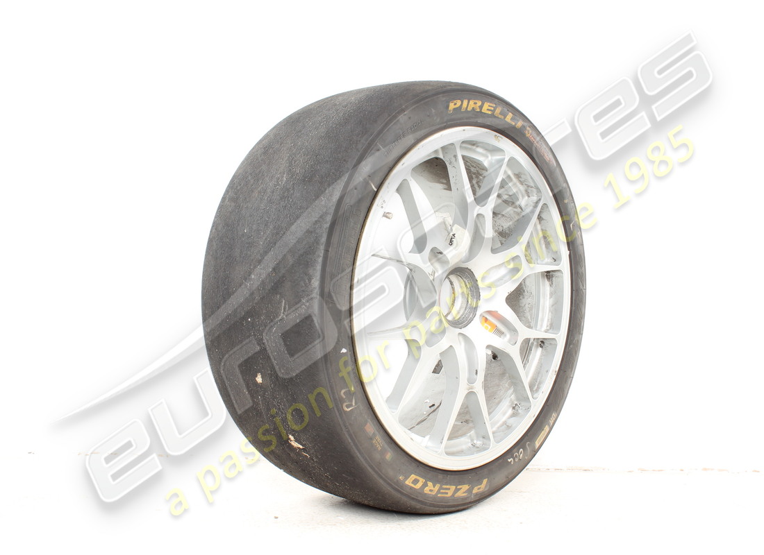 utilisé ferrari roue avant. numéro de pièce 341319 (2)