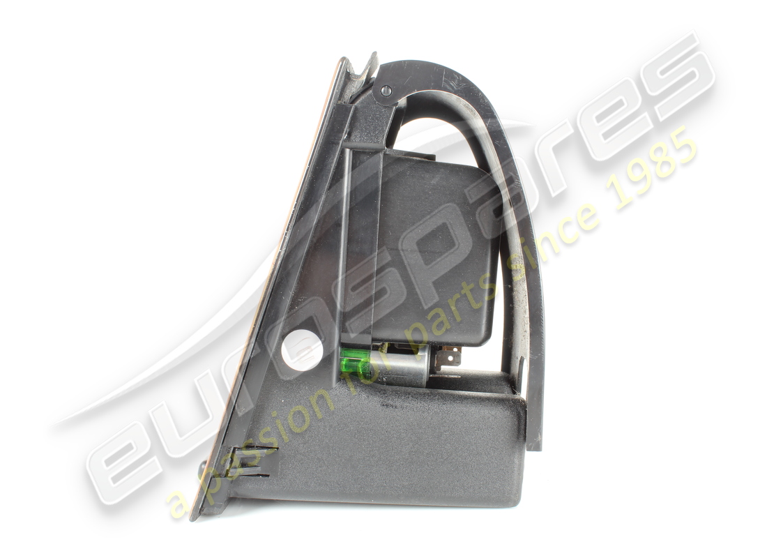 maserati cendrier utilisé. numéro de pièce 328153022 (3)