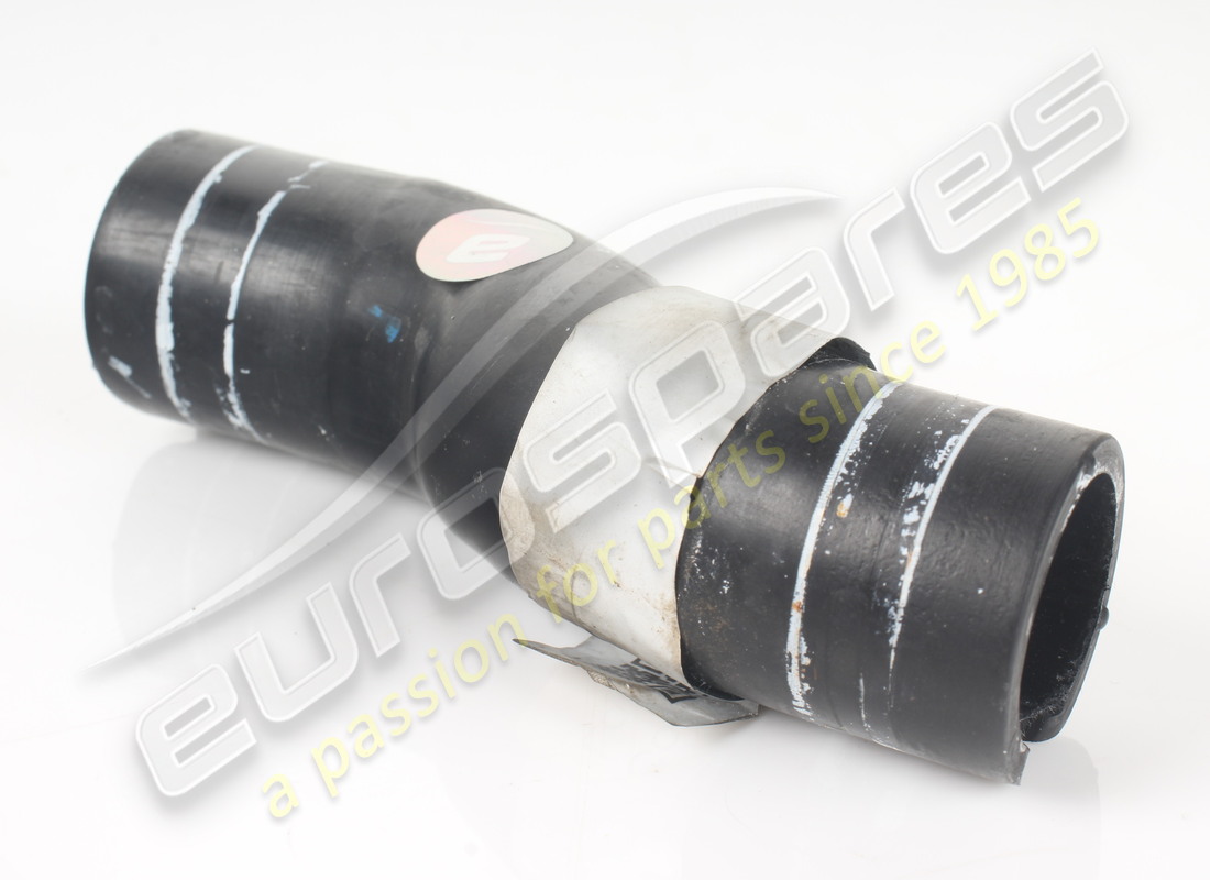 TUYAU SUPÉRIEUR D'OCCASION Ferrari. NUMÉRO DE PIÈCE 833248 (1)