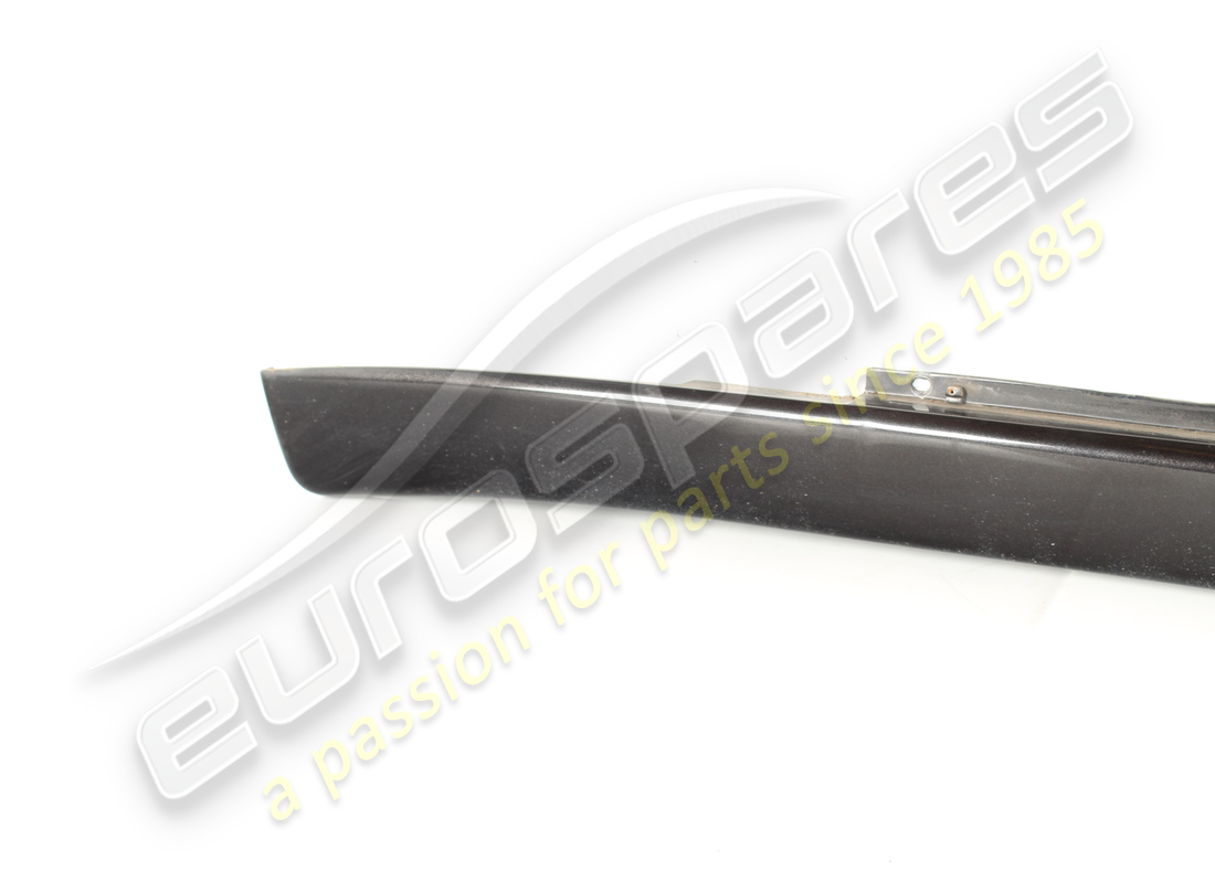 utilisé maserati jupe latérale gauche. numéro de pièce 980000907 (2)
