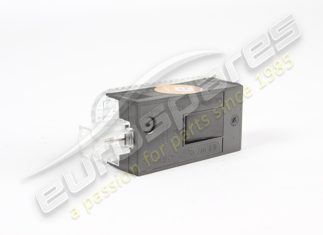 utilisé porsche lumière. numéro de pièce 4e0947415 (2)