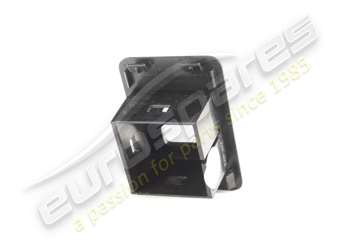 cadre usb d'occasion maserati. numéro de pièce 673015861 (2)