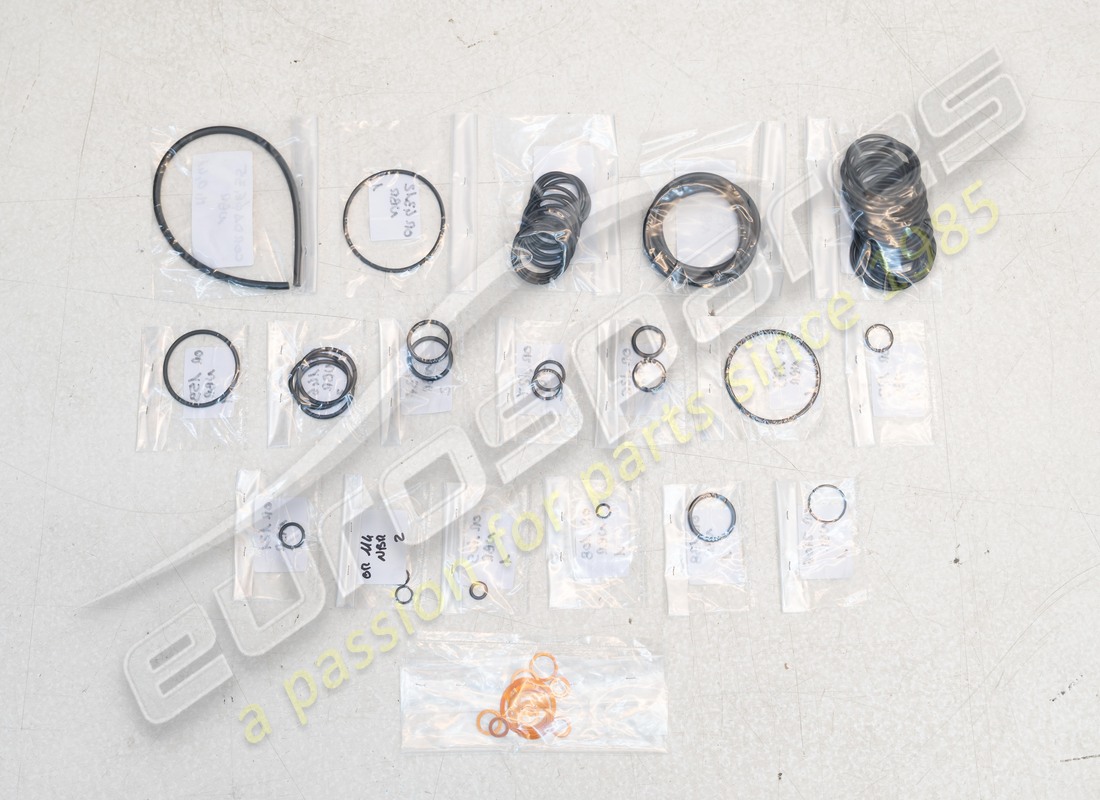 NOUVEAU OE FERRARI 365 GT 2+2 JEU DE JOINTS (VOIR EPK0000106). RÉFÉRENCE EAP1493222 (2) nouveau oe ferrari 365 gt 2+2 jeu de joints (voir epk0000106). référence eap1493222 (2)