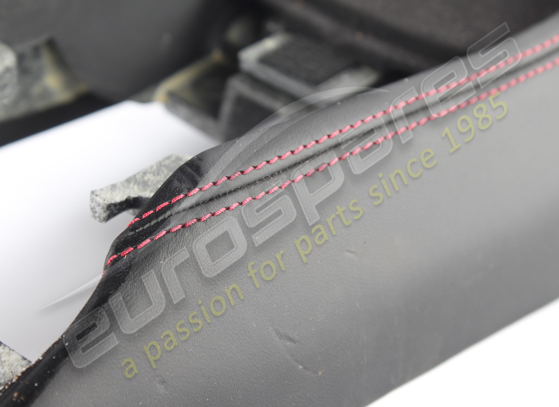 utilisé ferrari corpo mobiletto base complète. numéro de pièce 873703 (2)