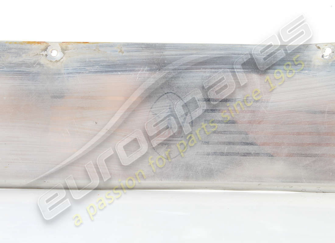 plaque de seuil arrière gauche chromée d'occasion maserati. référence 378305321 (2)