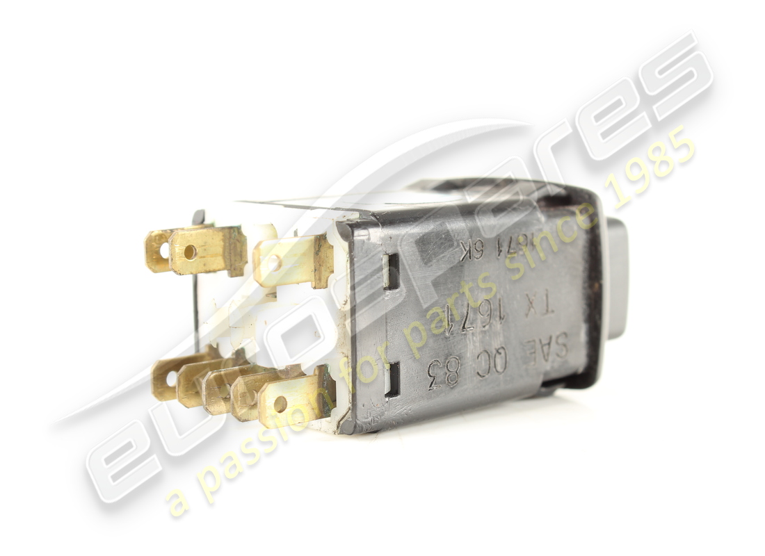 interrupteur de feux de détresse d'occasion ferrari. numéro de pièce 114637 (4)