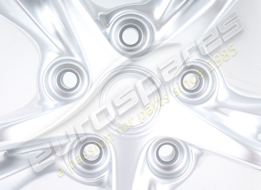 ROUE AVANT FERRARI RECONDITIONNÉE. NUMÉRO DE PIÈCE 328456 (3) roue avant ferrari reconditionnée. numéro de pièce 328456 (3)