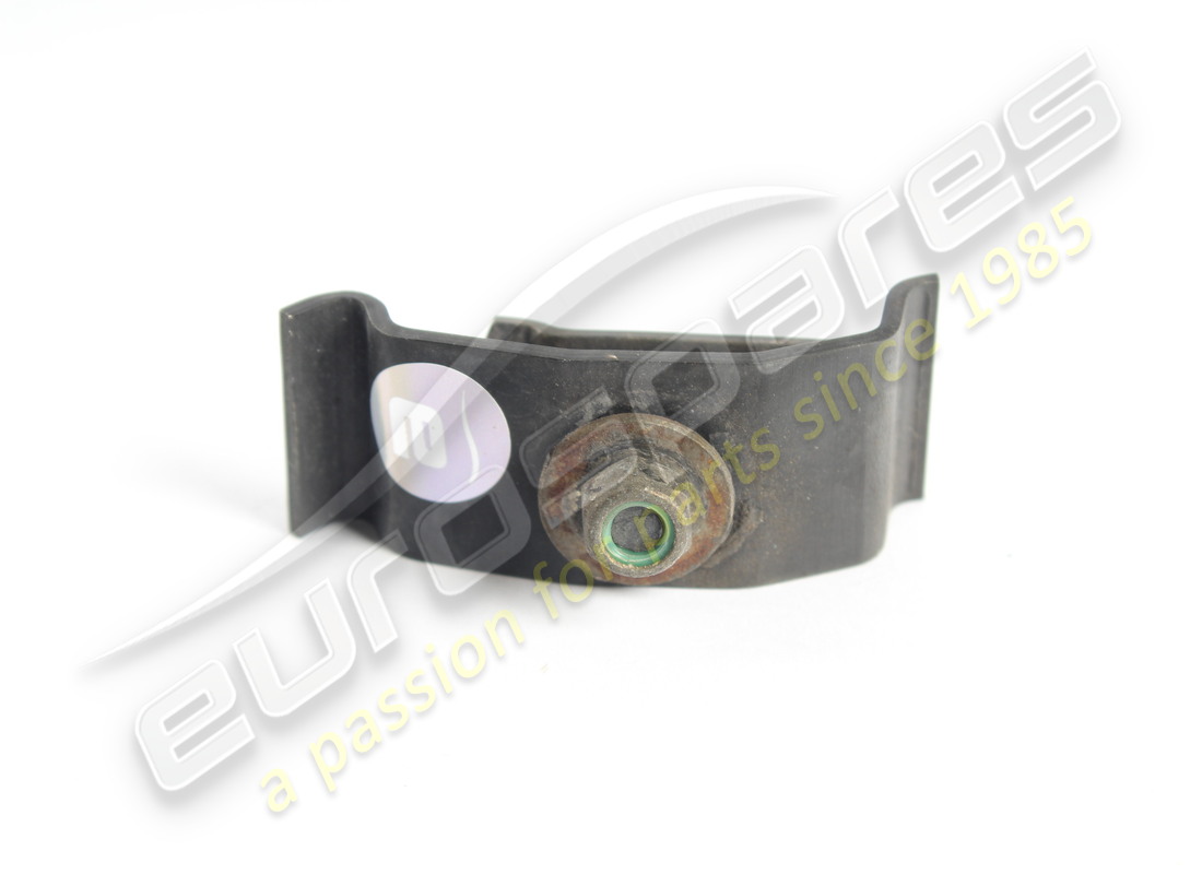 utilisé le support ferrari. numéro de pièce 61501300 (2)
