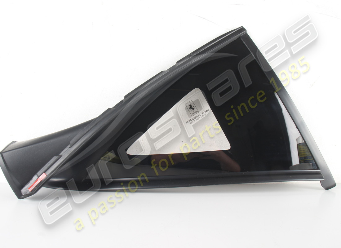 nouveau ferrari lexan latéral droit complet. référence 83925500 (1)