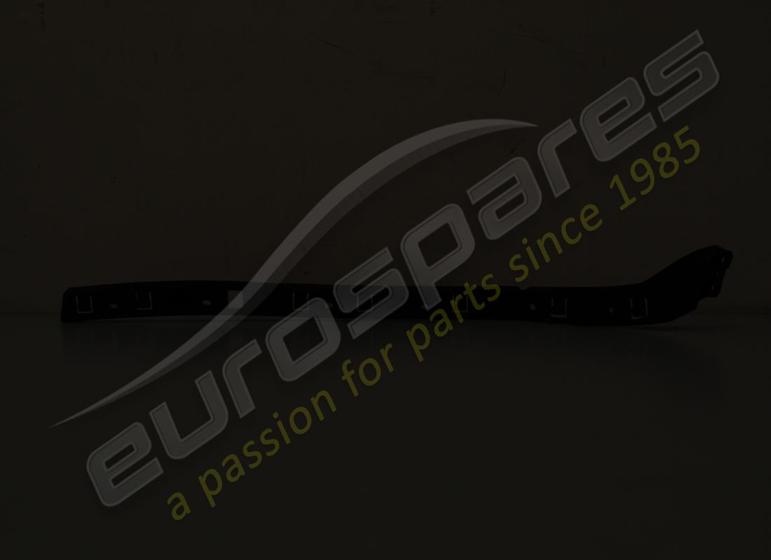 SUPPORT DE PARE-CHOCS ARRIÈRE GAUCHE D'OCCASION Maserati. NUMÉRO DE PIÈCE 670001617 (1)