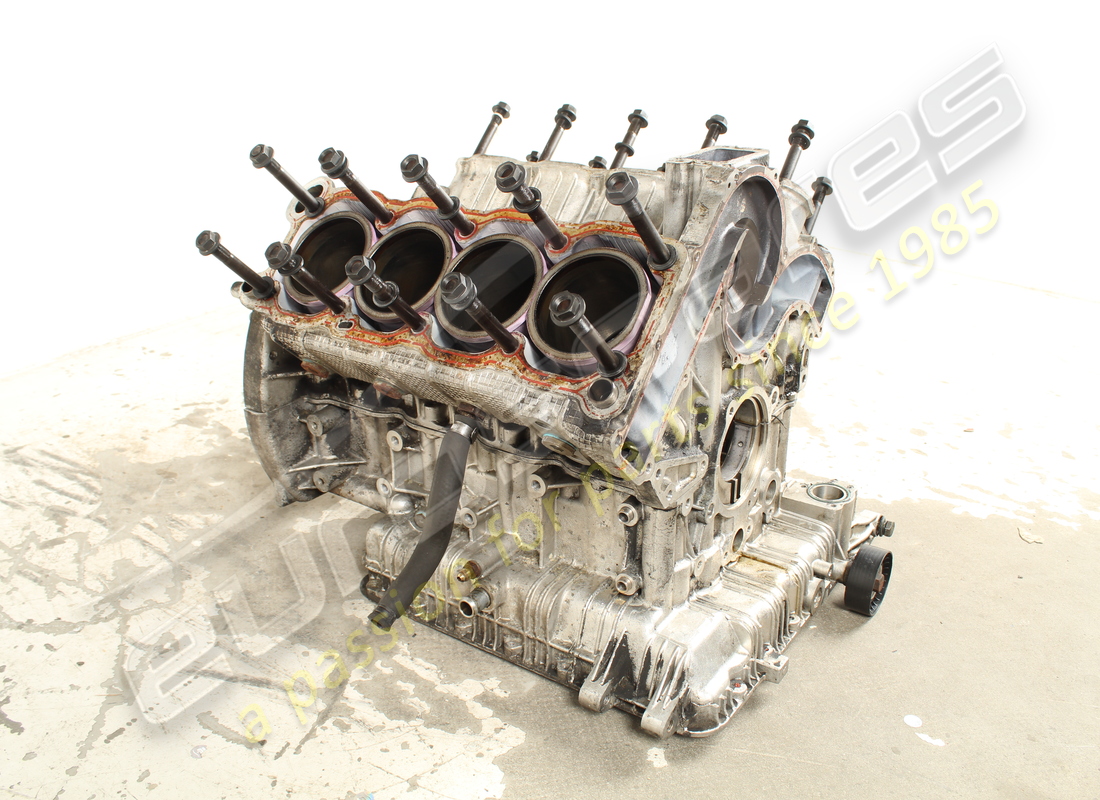 carter de cylindre assemblé d'occasion maserati 8. référence 578942201 (2)