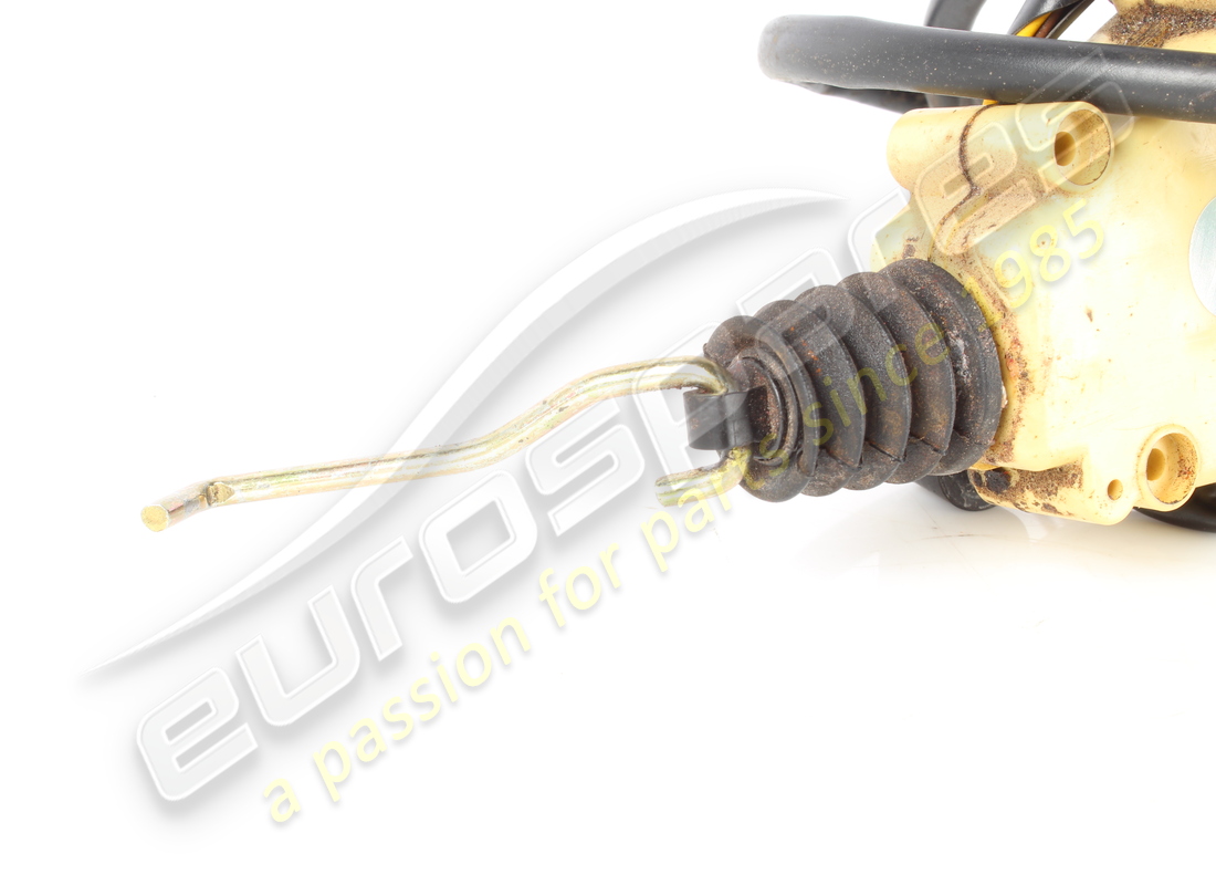 DISPOSITIF DE VERROUILLAGE CENTRALISÉ DES PORTES D'OCCASION FERRARI. NUMÉRO DE PIÈCE 62437700 (2) dispositif de verrouillage centralisé des portes d'occasion ferrari. numéro de pièce 62437700 (2)