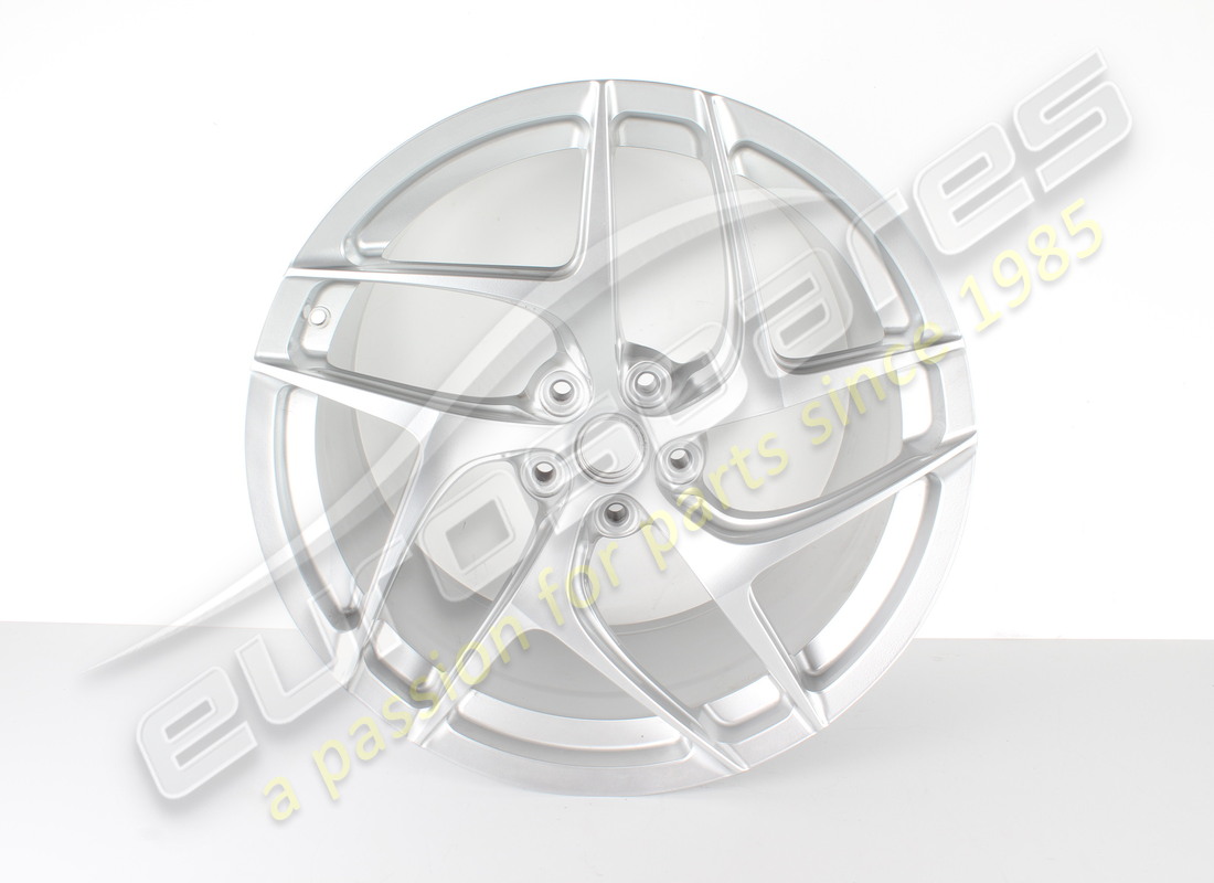 roue arrière gauche ferrari reconditionnée. numéro de pièce 323851 (1)