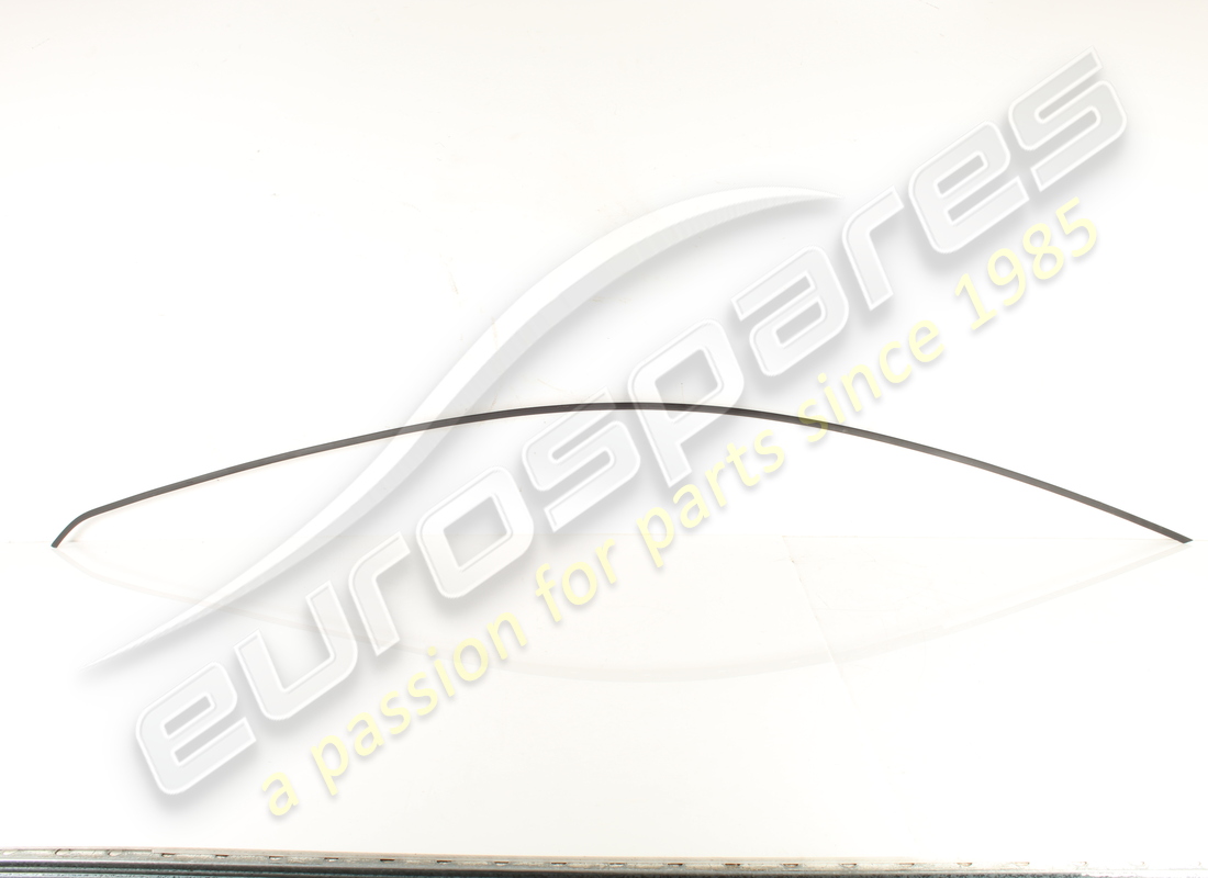 Moulure de toit d'occasion Lamborghini. Numéro de pièce 408853704B (1)