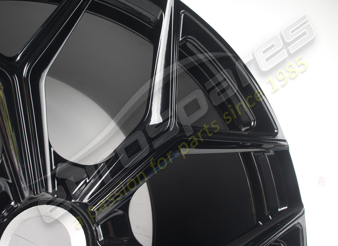 roue arrière lamborghini reconditionnée. numéro de pièce 470601017bj (2)