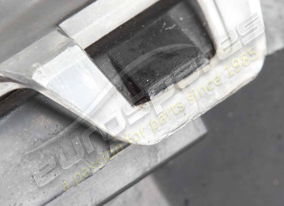 PHARE EUROSPARES ENDOMMAGÉ. NUMÉRO DE PIÈCE EAP1392841 (7) phare eurospares endommagé. numéro de pièce eap1392841 (7)