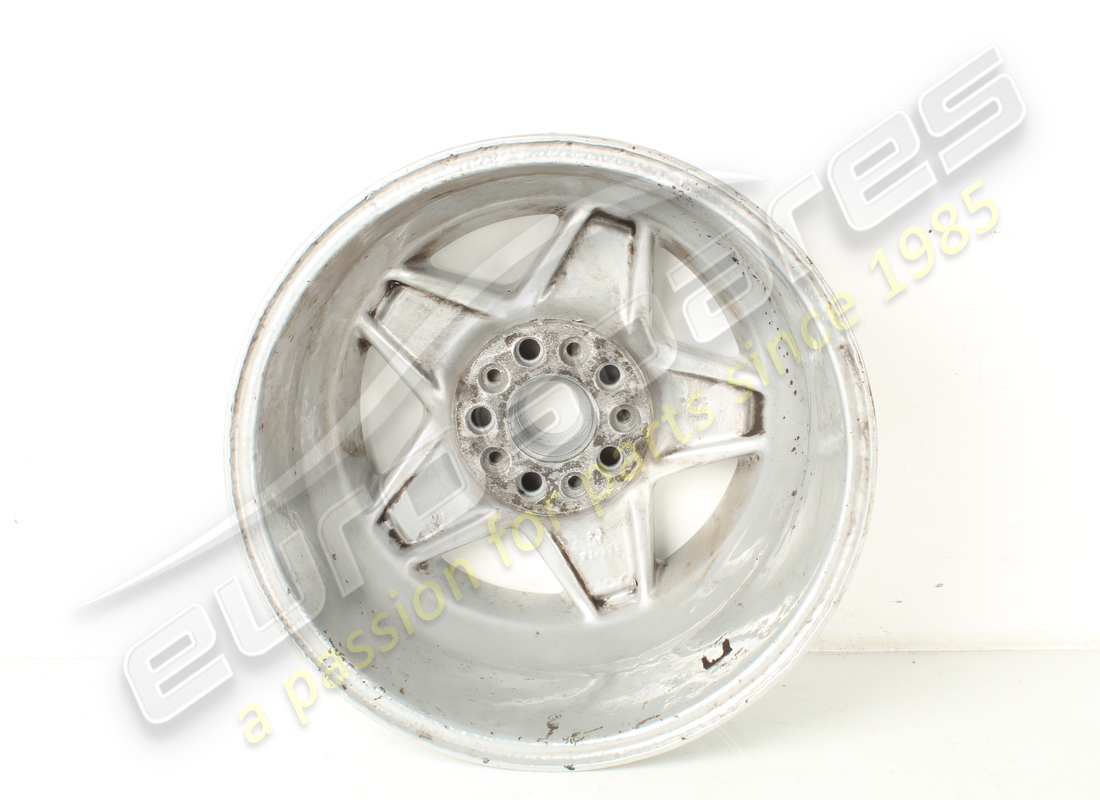 used ferrari road wheel rear 3.2 mqv. part number 127457 (5)