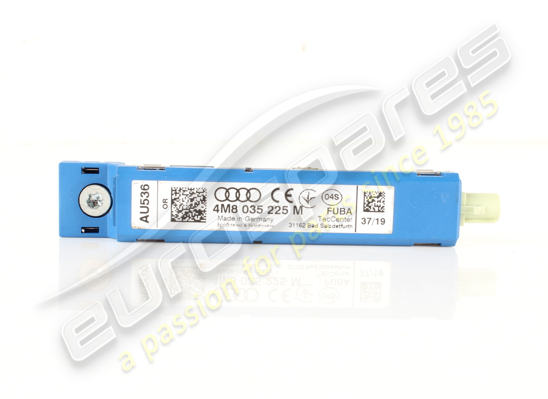 AMPLIFICATEUR D'ANTENNE AM/FM/DAB RDW/NAR D'OCCASION Lamborghini. NUMÉRO DE PIÈCE 4M8035225M (1)