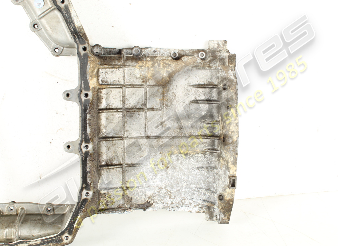 used lamborghini engine oil sump upper part. part number 0p2103603g (2)