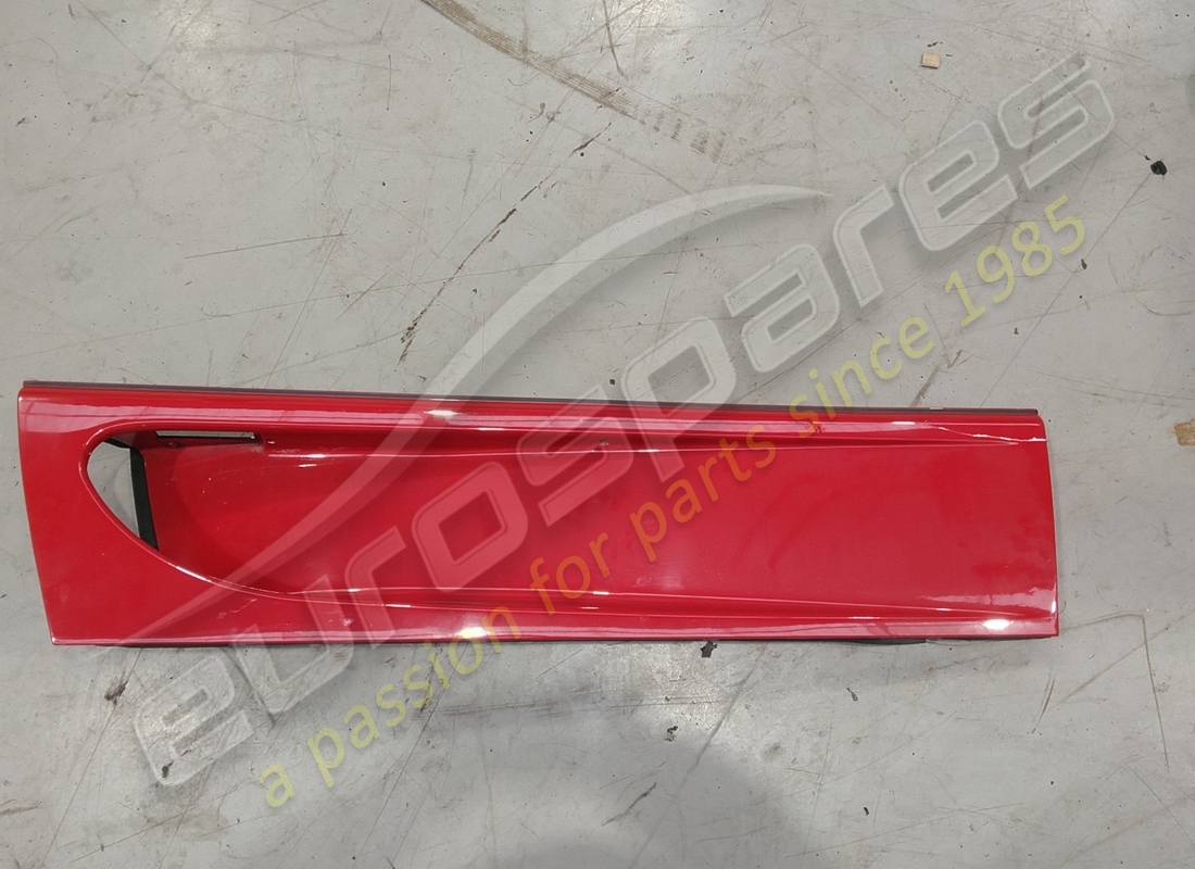 GRILLE DE PORTE DROITE Ferrari ENDOMMAGÉE. NUMÉRO DE PIÈCE 64102710 (1)