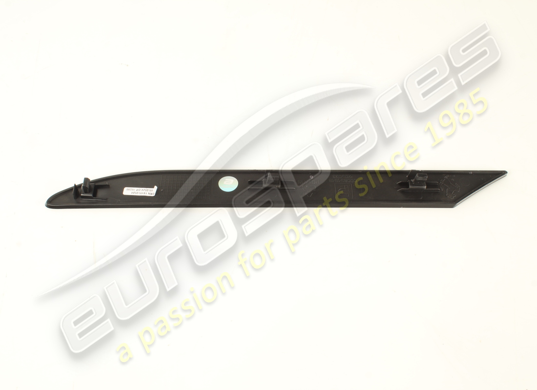 genouillère inférieure droite d'occasion ferrari. numéro de pièce 779630 (2)