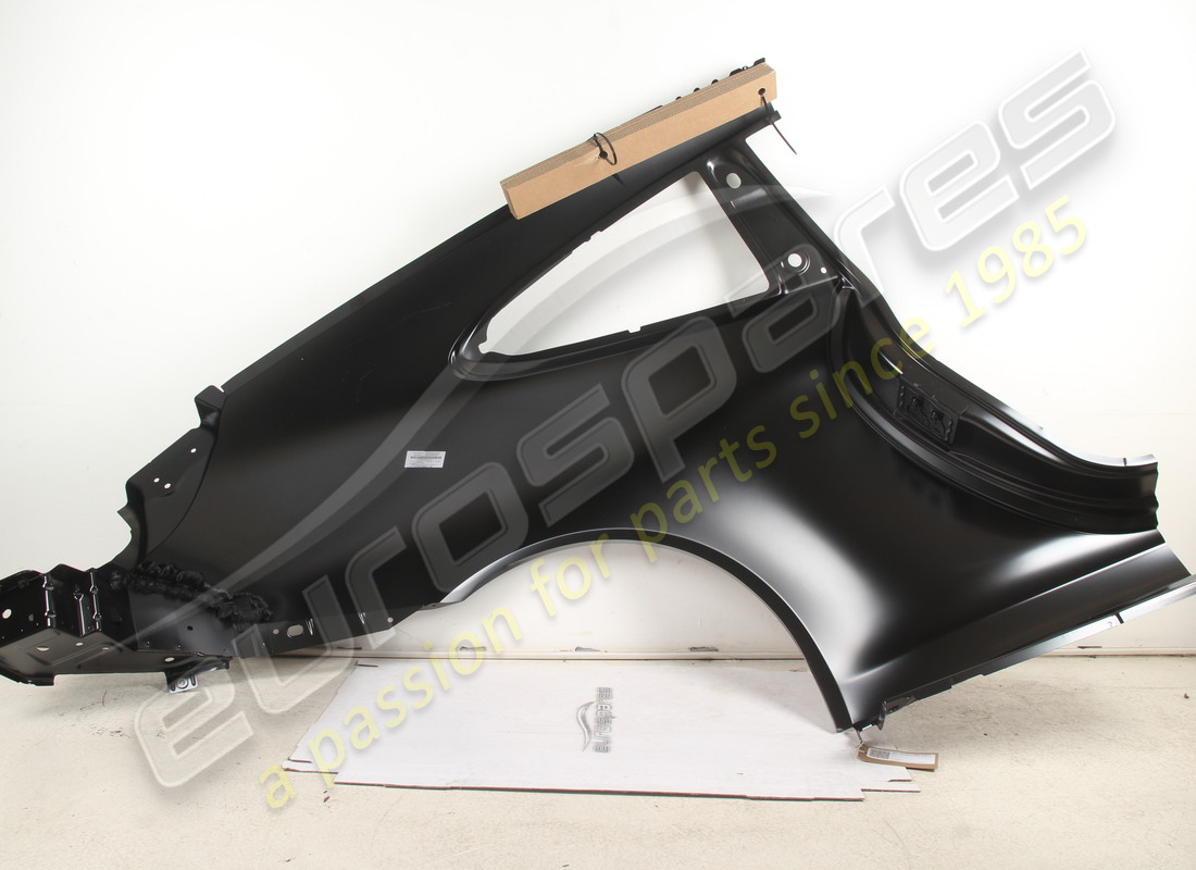 nouvelle partie latérale porsche apprêtée. numéro de pièce 9p1809029bgrv (2)