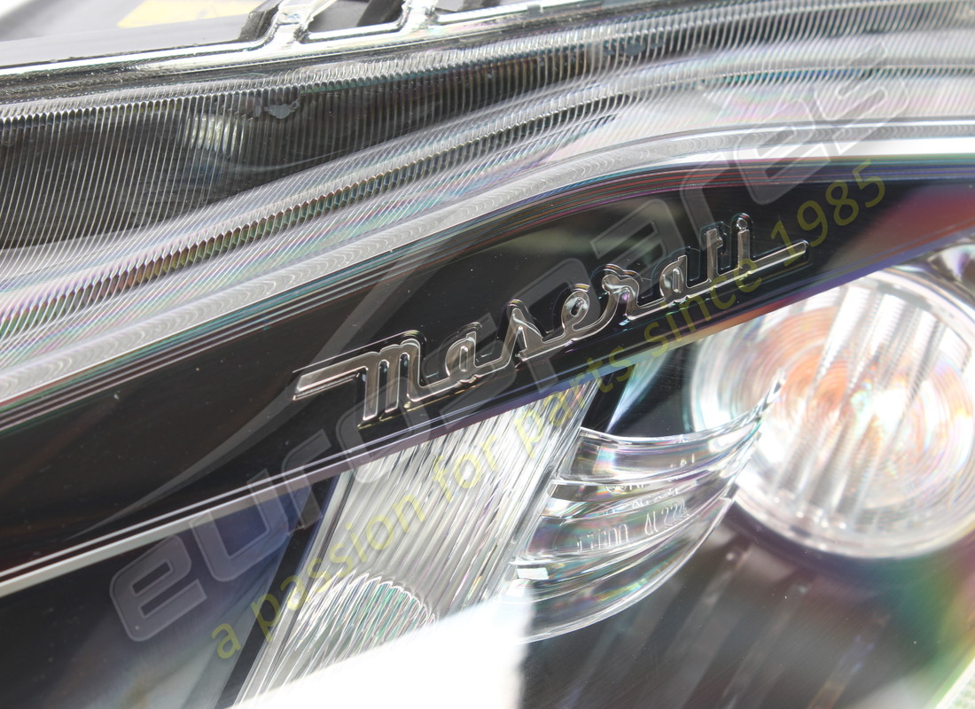 utilisé maserati phare avant gauche. numéro de pièce 350572 (3)