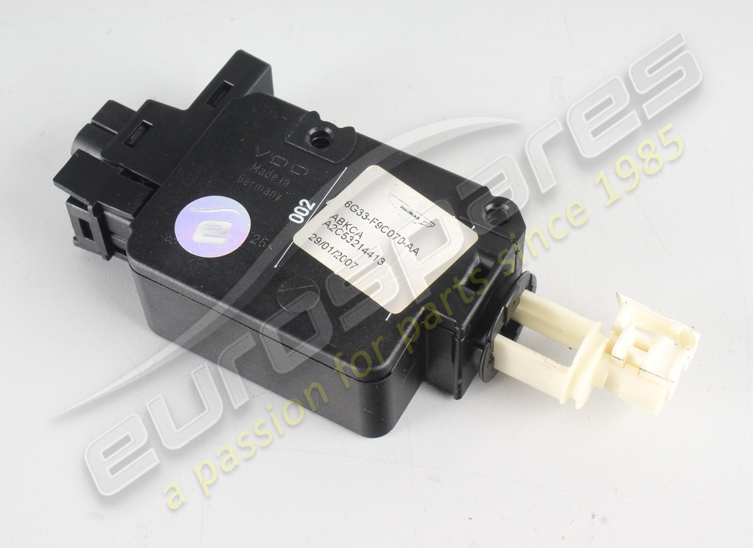 ACTIONNEUR DE REMPLISSAGE DE CARBURANT D'OCCASION Aston Martin. NUMÉRO DE PIÈCE 4G433710067 (1)