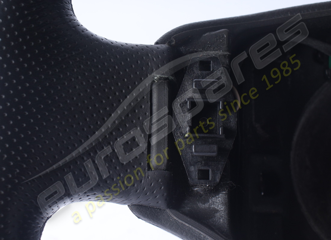 ENSEMBLE DE VOLANT DE ASTON MARTIN UTILISÉ. NUMÉRO DE PIÈCE 4G433600AB (2) ensemble de volant de aston martin utilisé. numéro de pièce 4g433600ab (2)