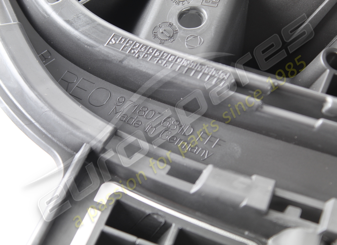 nouvelle calandre porsche noir mat. numéro de pièce 971807681dok1 (3)