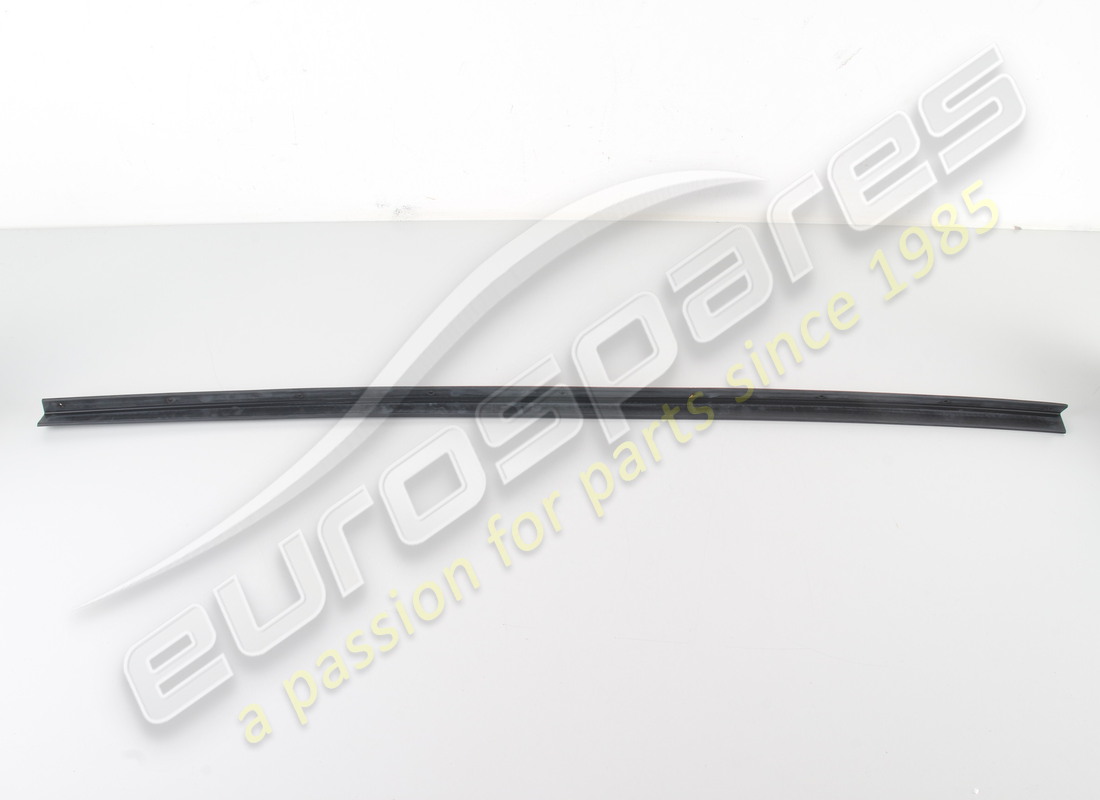 nouveau pare-chocs avant ferrari. numéro de pièce 88803200 (1)