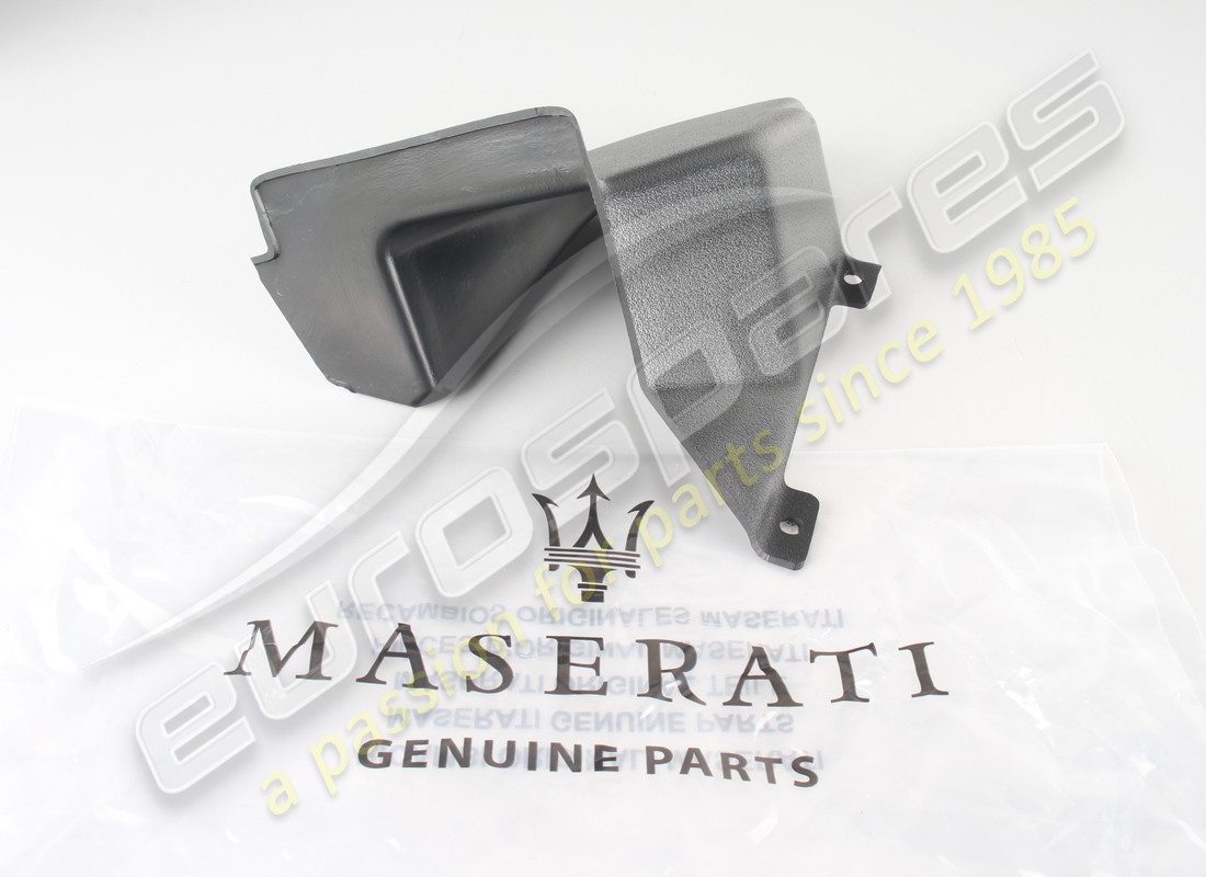 new maserati bumper side air duct. part number 67565000 (5)