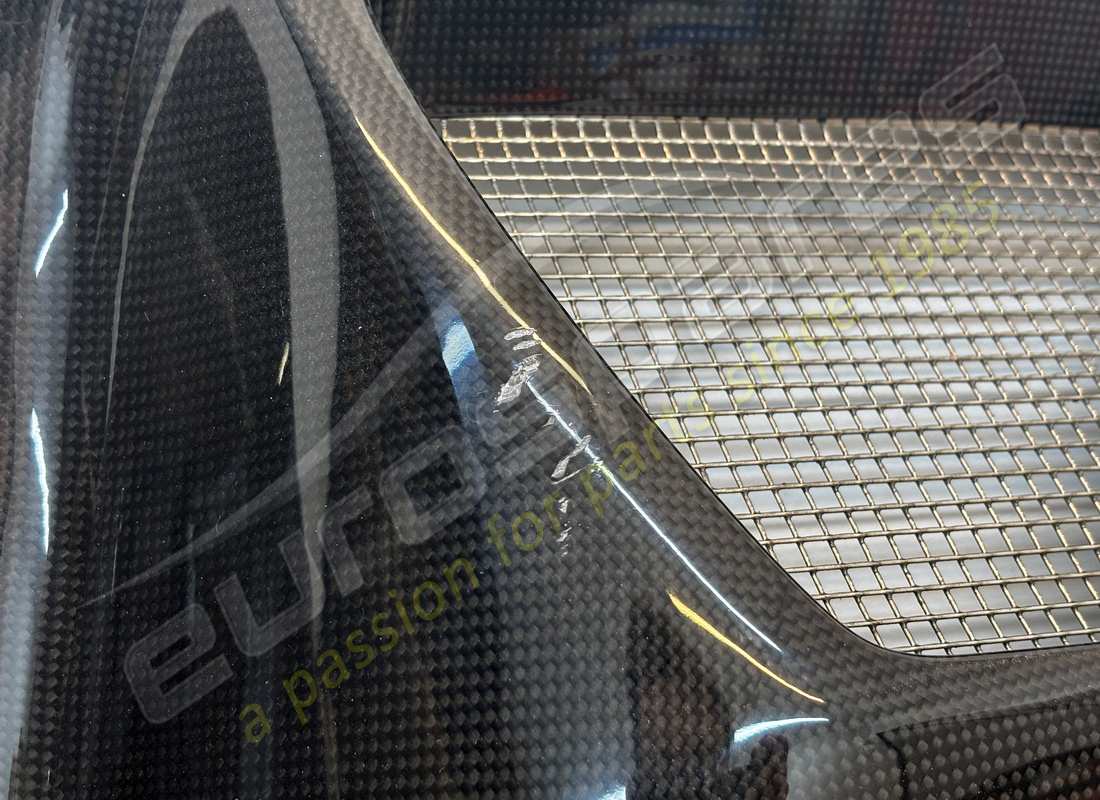 neuf (autre) ferrari diffuseur arrière. numéro de pièce 81509400 (3)