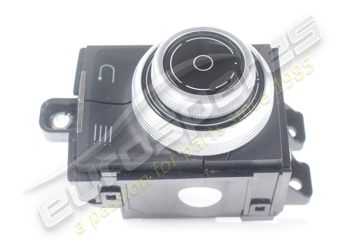Bouton rotatif à droite d'occasion Maserati. Numéro de pièce 670110724 (1)