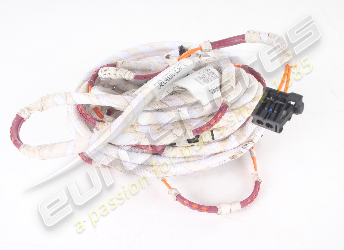 FEUILLE DE COMPARTIMENT PASSAGER OCCASION Ferrari . RÉFÉRENCE 334403 (1)