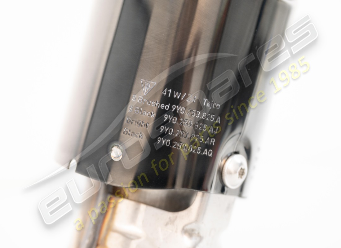 NOUVEAU TUYAU D'ÉCHAPPEMENT PORSCHE. RÉFÉRENCE 9Y0253824EB (4) nouveau tuyau d'échappement porsche. référence 9y0253824eb (4)