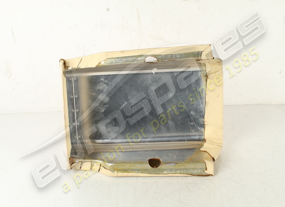 moulure ferrari utilisée. numéro de pièce 61162800 (4)