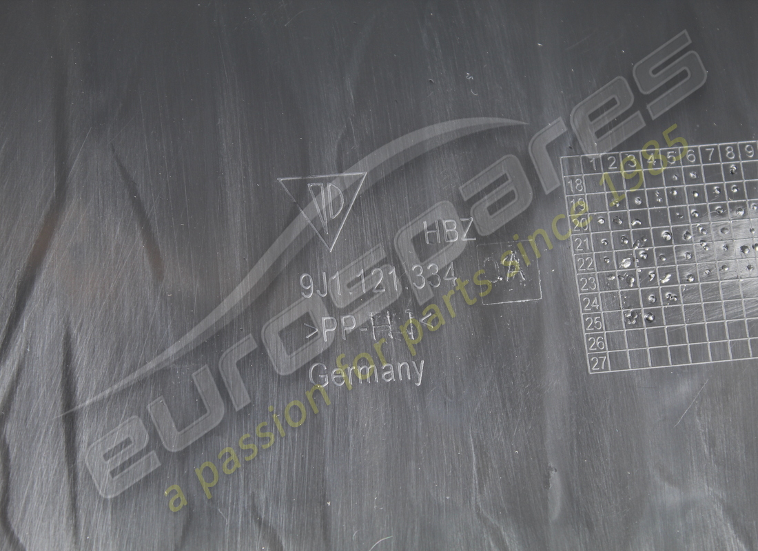 NOUVEAU PORSCHE GUIDE D'AIR NOIR MAT. NUMÉRO DE PIÈCE 9J1121334AOK1 (3) nouveau porsche guide d'air noir mat. numéro de pièce 9j1121334aok1 (3)